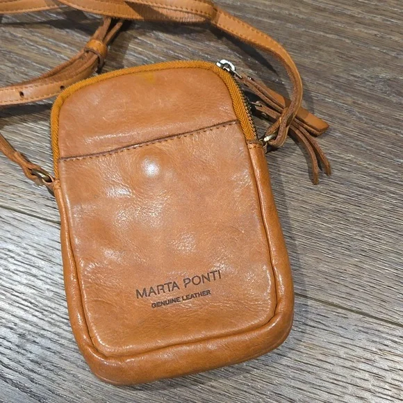 MARTA PONTI GENUINE LEATHER UNISEX CROSSBODY BAG. #7487 - Picture 1 of 7